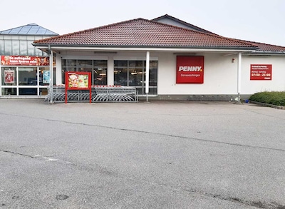 sie sehen den Eingang vom Penny Markt in Donaueschingen Gueterstr. 9