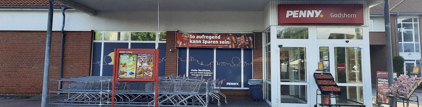 Sie sehen den Eingang vom Penny Markt in Langenhagen/Godshorn, Lohkamp 45-48 (Raehrweg)