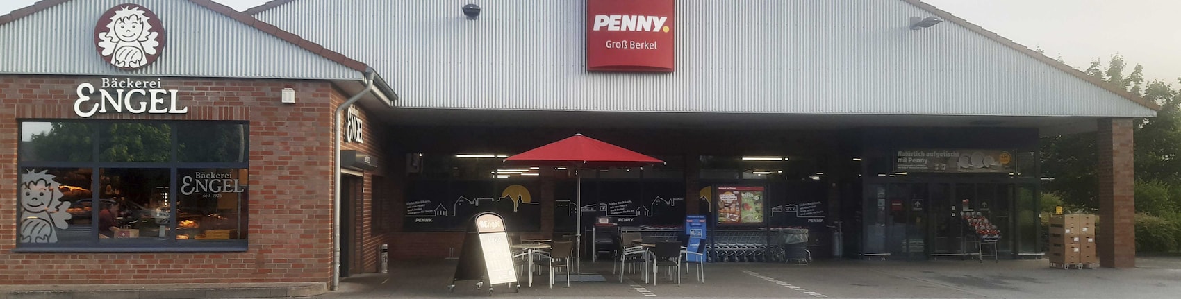 Sie sehen den Eingang vom Penny Markt in Gross Berkel, Hoepperkrug 1