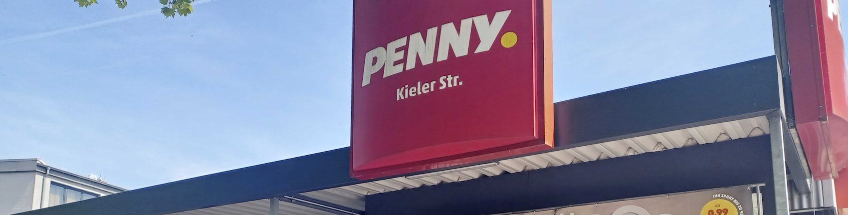 Sie sehen den Eingang vom Penny Markt in Hamburg/Eimsbuettel, Kieler Str. 236