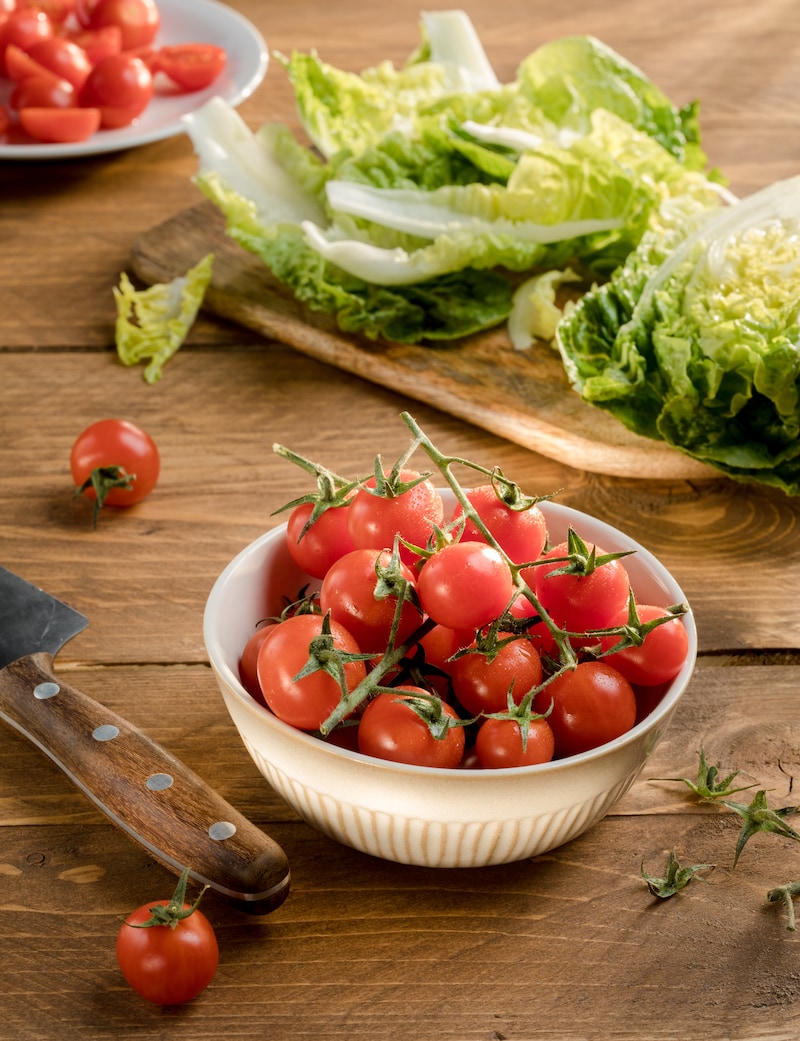 Auf diesem Bild siehst du Kirschtomaten.