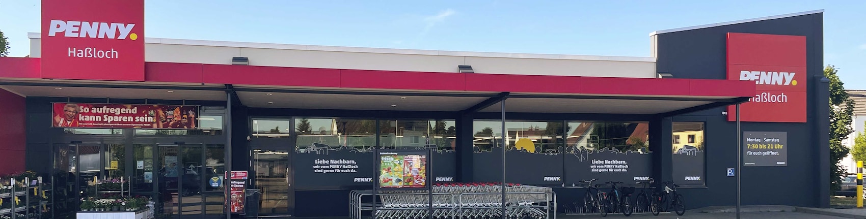Sie sehen den Eingang vom Penny Markt in Haßloch, Herrenweg 2
