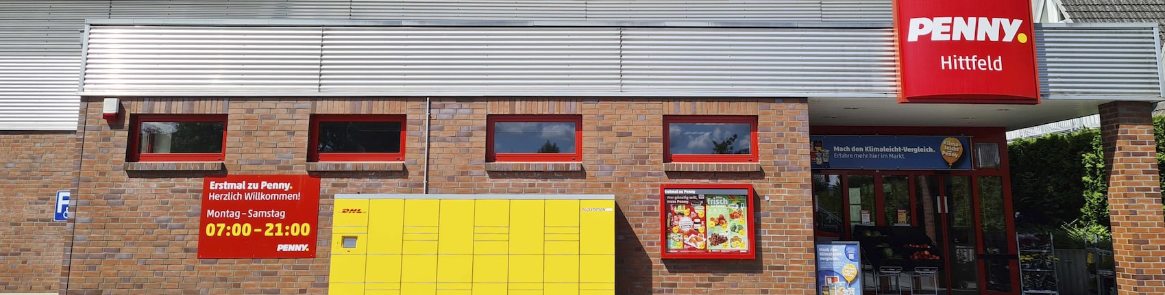 Sie sehen den Eingang vom Penny Markt in Seevetal/Hittfeld, Bahnhofstr. 17