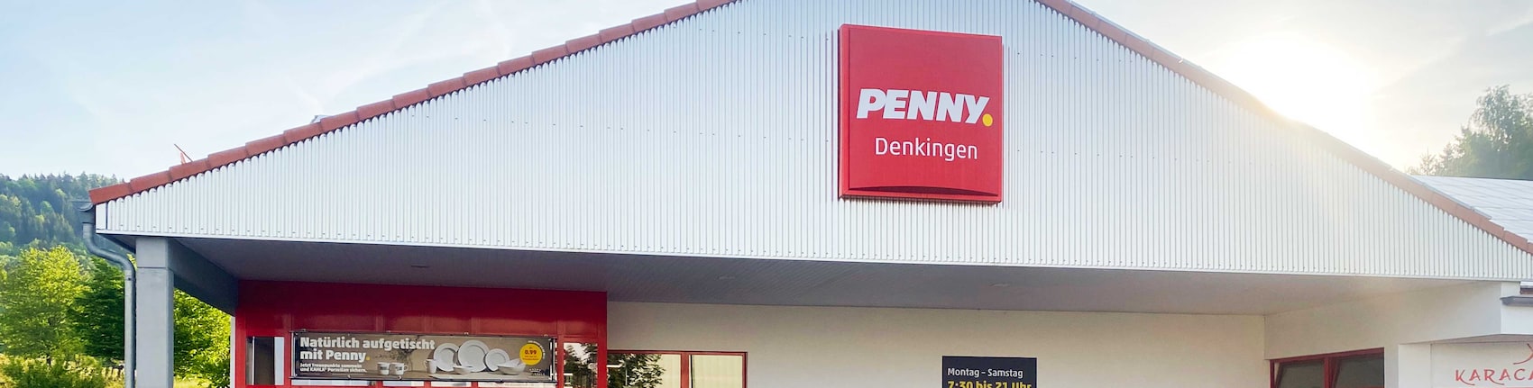 sie sehen den Eingang vom Penny Markt in Denkingen Hauptstr. 152