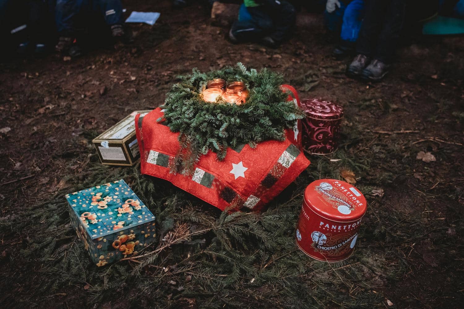 Eine kleine Adventsfeier im Wald