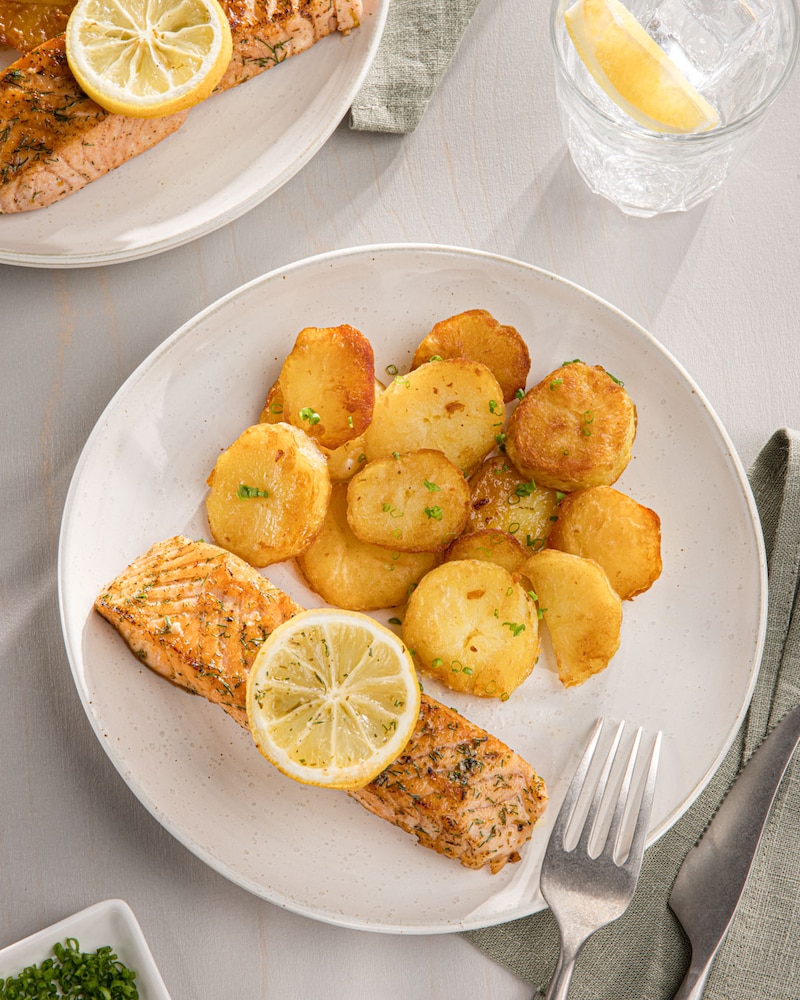 Dieses Bild zeigt den fertigen Lachs im Ofen.