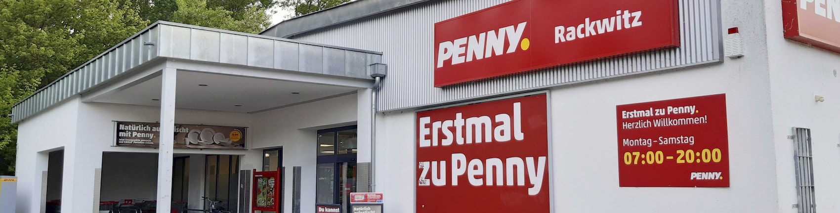 Sie sehen den Eingang vom Penny Markt in Rackwitz, Hauptstr. 24