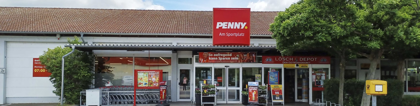 Sie sehen den Eingang vom Penny Markt in Trebsen/Mulde Bahnhofstr. 78