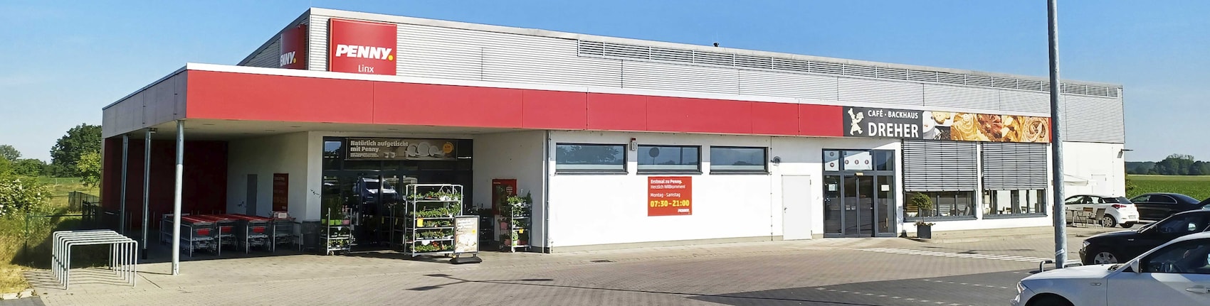 Sie sehen den Eingang vom Penny Markt in Rheinau-Linx, Tullastr. 2/1