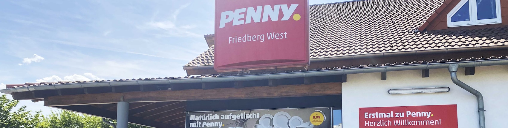 Sie sehen den Eingang vom Penny Markt in Friedberg, Strassheimer Str. 1