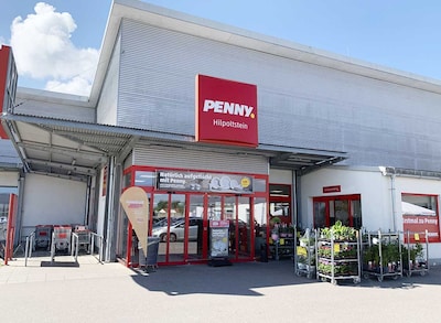 Sie sehen den Eingang vom Penny Markt in Hilpoltstein, Allersberger Str. 13