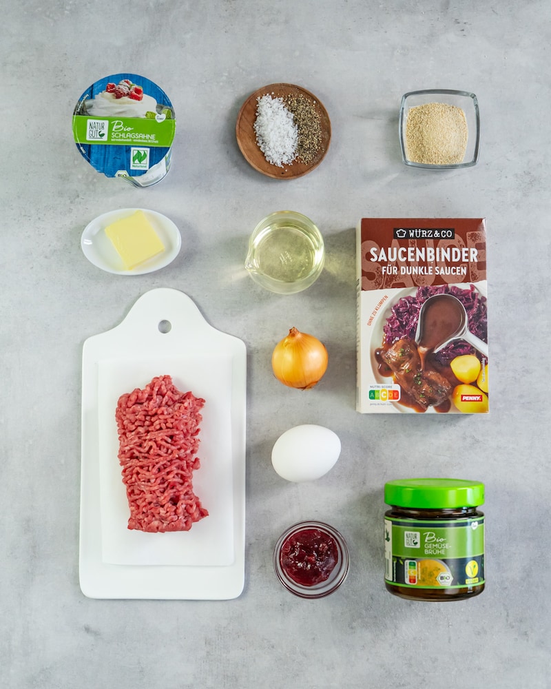 Das Bild zeigt die Zutaten für die Köttbullar.