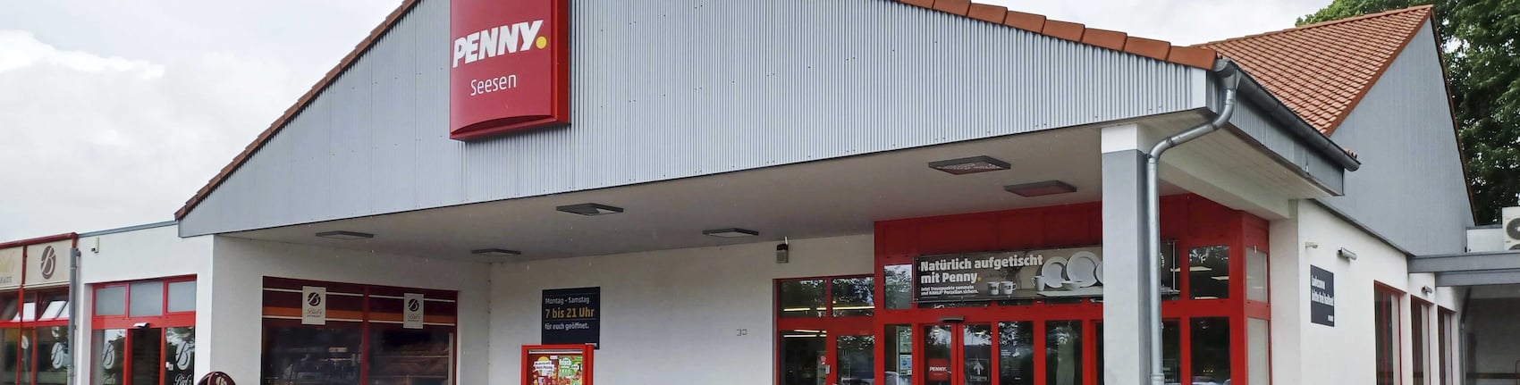 Sie sehen den Eingang vom Penny Markt in Seesen, Bornhaeuser Str. 5