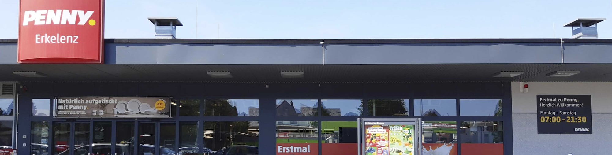 Sie sehen den Eingang vom Penny Markt Linnich Paul-Ruettchen-Str. 15