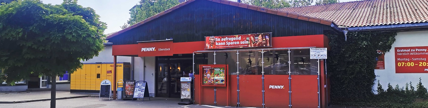 Sie sehen den Eingang vom Penny Markt in Eibenstock Schneeberger Strasse 13B