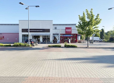 Sie sehen den Eingang vom Penny Markt in Kassel/Jungfernkopf, Zum Hirtenkamp 2