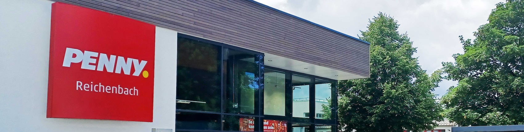 Sie sehen den Eingang vom Penny Markt in Reichenbach a.d. Fils,  Ulmer Straße 34/1