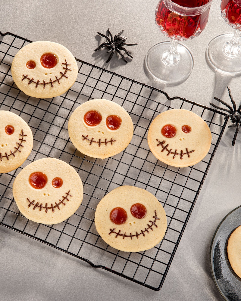 Dieses Bild zeigt die fertigen Halloween Kekse.