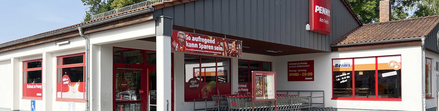 Sie sehen den Eingang vom Penny Markt in Magdeburg, Halberstaedt. Chaussee 66