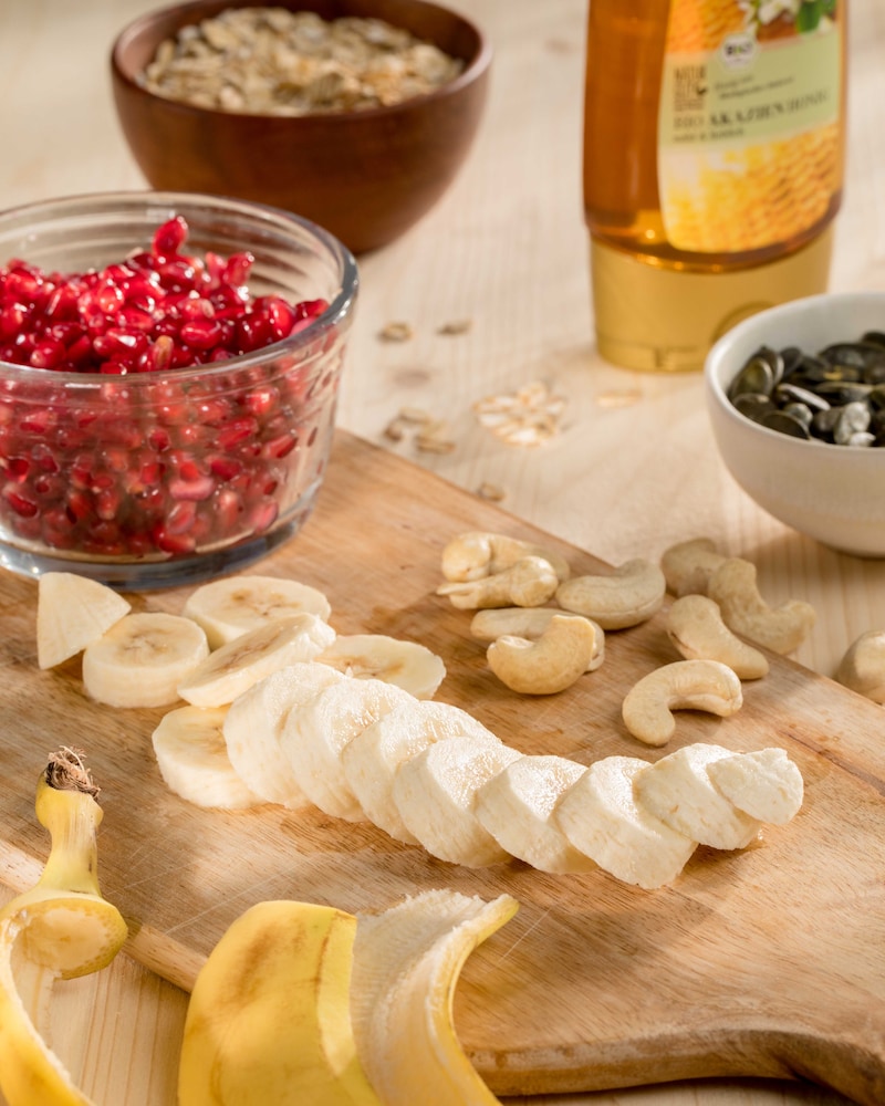 Auf diesem Bild siehst du geschnittene Bananen.