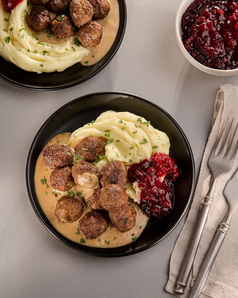 Das Bild zeigt die angerichteten Köttbullar.