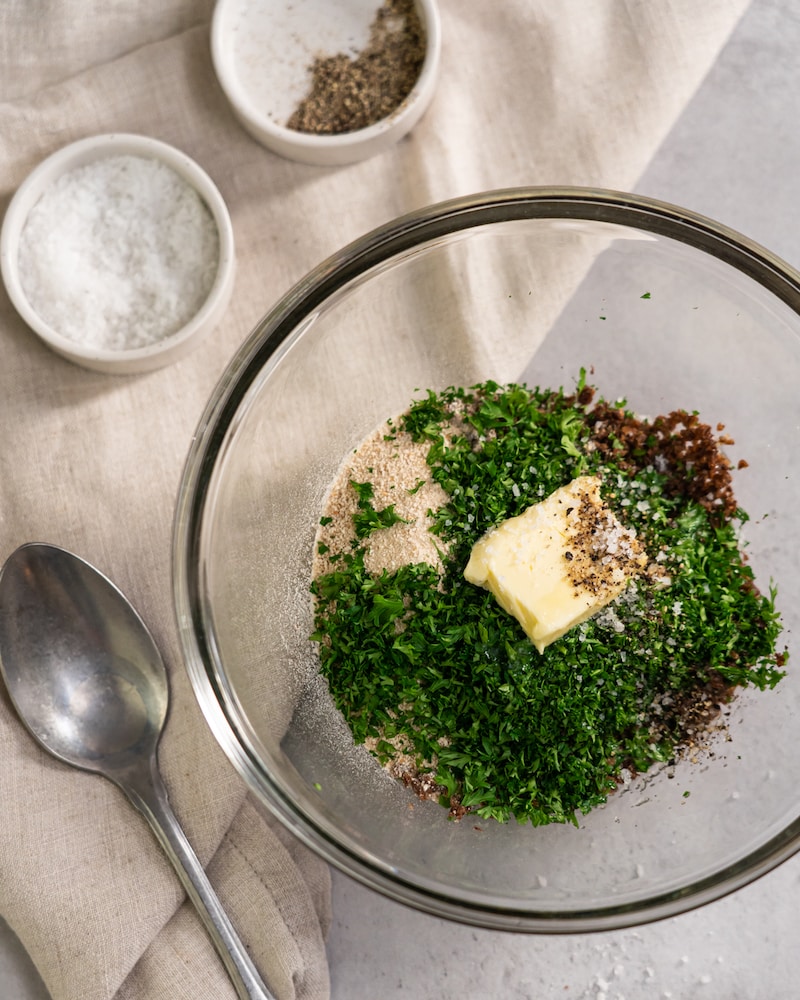 Festtagsfilet mit Möhrenstroh und Kartoffel-Krönchen