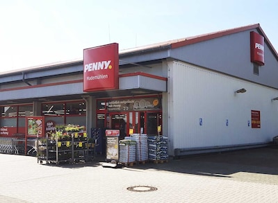 Sie sehen den Eingang vom Penny Markt in Driedorf/Mademuehlen, Westerwaldstr. 23