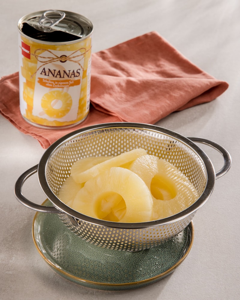 Diese Bild zeigt die Ananas.
