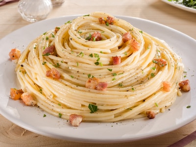 Diese Bild zeigt die fertige Spaghetti Cabonara.