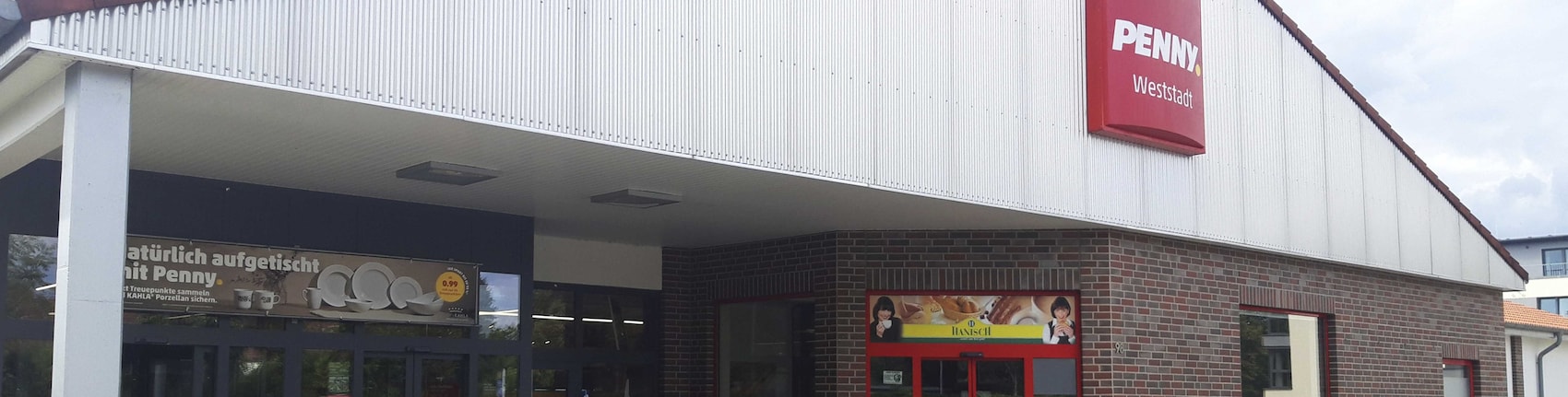 Sie sehen den Eingang vom Penny Markt in Burgdorf, Moenkeburgstr. 98