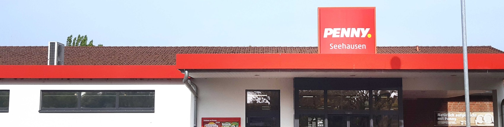 sie sehen den Eingang vom Penny Markt in Seehausen/Altmark Goethestraße 9d/Schulstr. 11