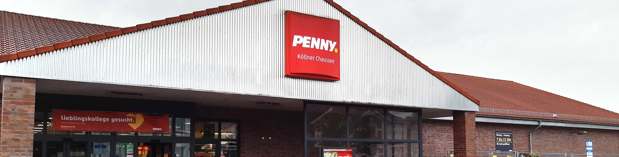 sie sehen den Eingang vom Penny Markt in Elmshorn Koellner Chaussee 68