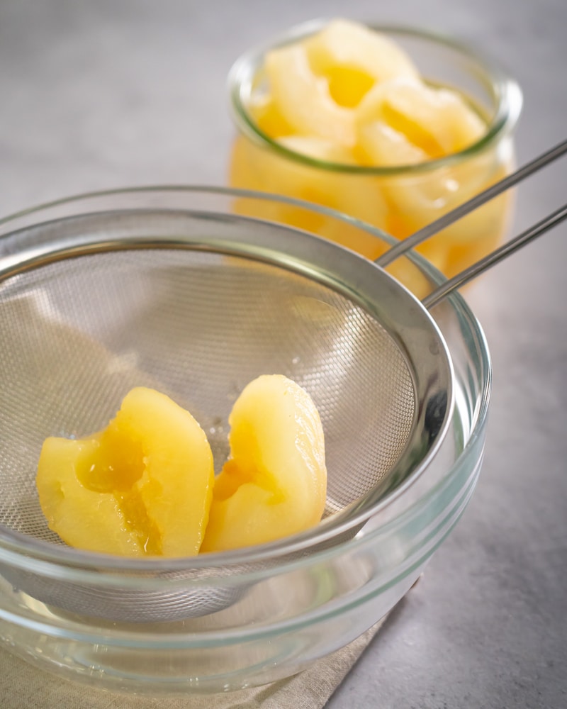 Dieses Bild zeigt die fertige Mini-Trifle á la Birne Helene.