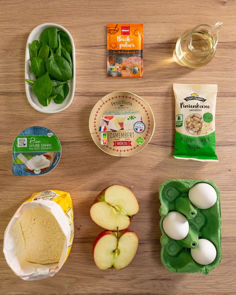 Diese Bild zeigt die fertigen Tartelettes mit Spinat und Camembert.