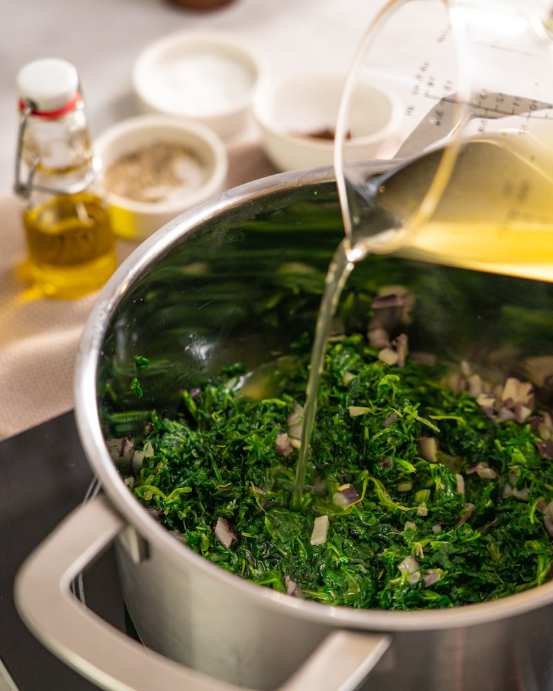 Spinatsuppe mit Räucherlaxx-Topping