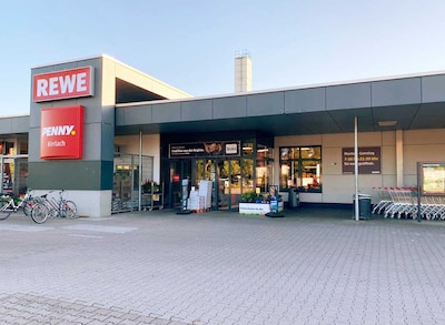 Sie sehen den Eingang vom Penny Markt in Waghaeusel, Waghaeuseler Str. 128