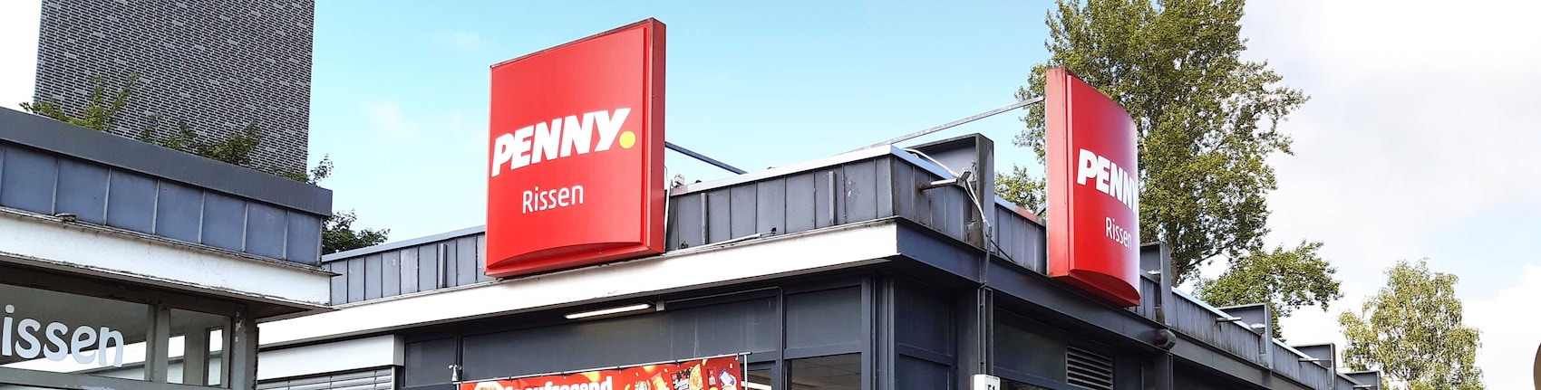 sie sehen den Eingang vom Penny Markt in Hamburg/Rissen Rissener Dorfstr. 51