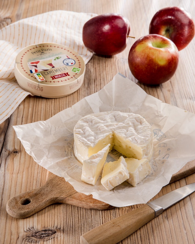 Diese Bild zeigt die fertigen Tartelettes mit Spinat und Camembert.