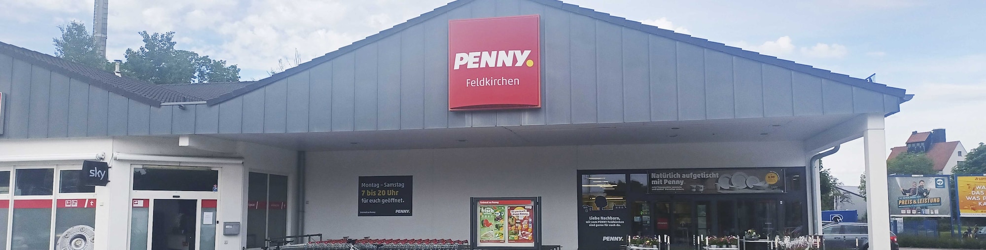 Sie sehen den Eingang vom Penny Markt in Neuburg A.D.D. Augsburgerstr. 132