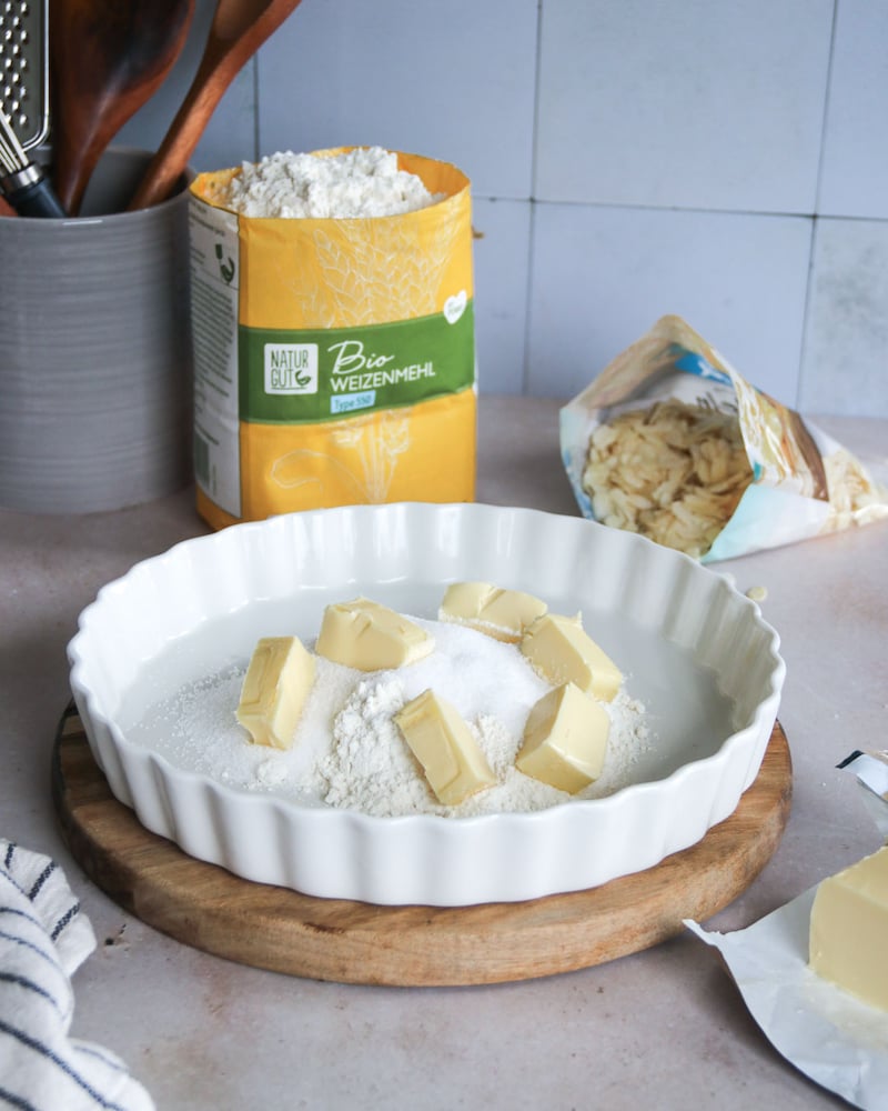 Dieses Bild zeigt das Mehl mit der Butter.