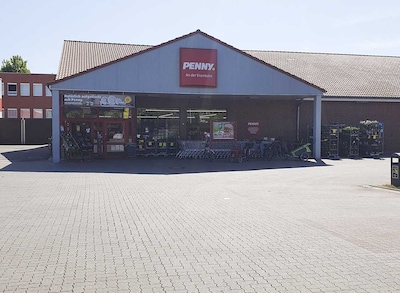 Sie sehen den Eingang vom Penny Markt in Achim, Fritz-Lieken-Eck 8