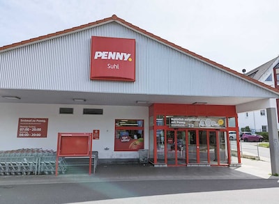 Sie sehen den Eingang vom Penny Markt in Suhl, Dr.-Theodor-Neubauer-Str. 7A