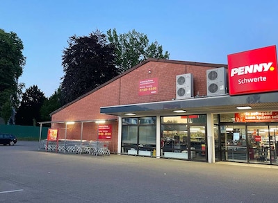 Sie sehen den Eingang vom Penny Markt in Schwerte, Hagener Strasse 51