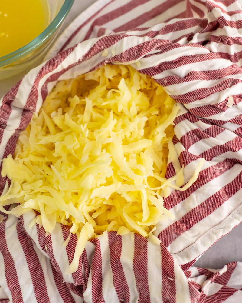 Dieses Bild zeigt die Kartoffeln in den Tüchern.