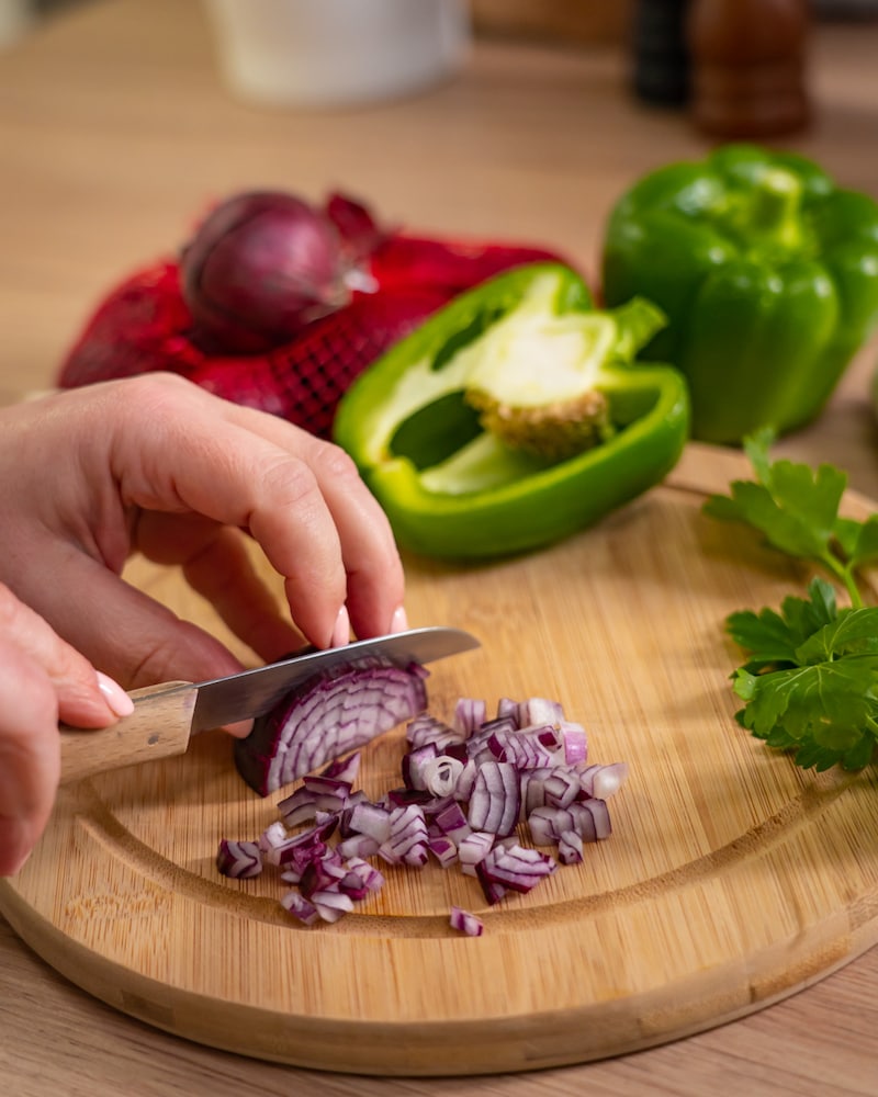 Tomaten-Mango-Marinade mit Kapern