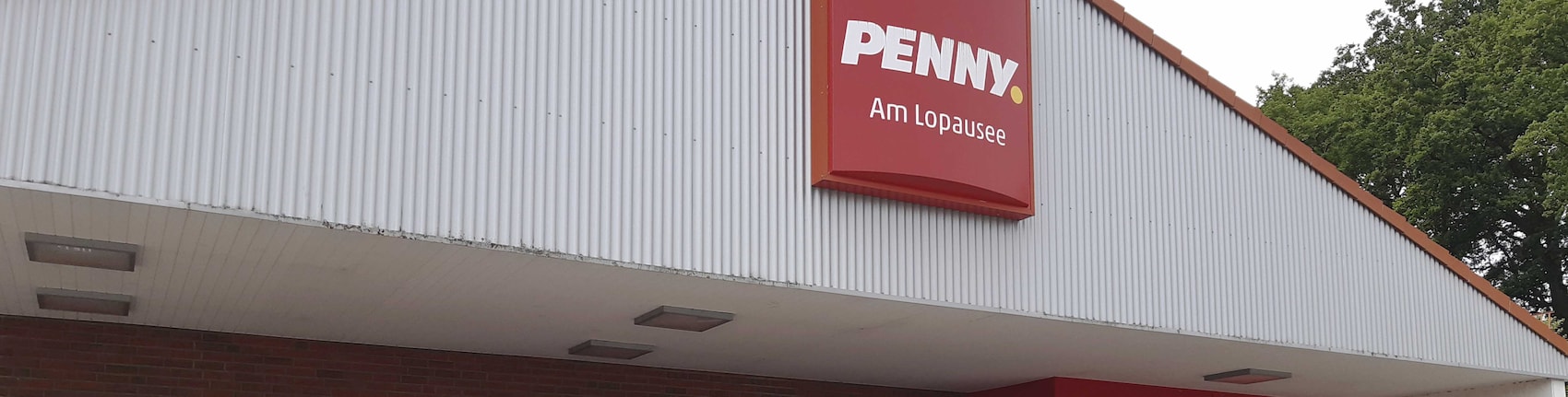 Sie sehen den Eingang vom Penny Markt in Amelinghausen, Lerchenweg 2