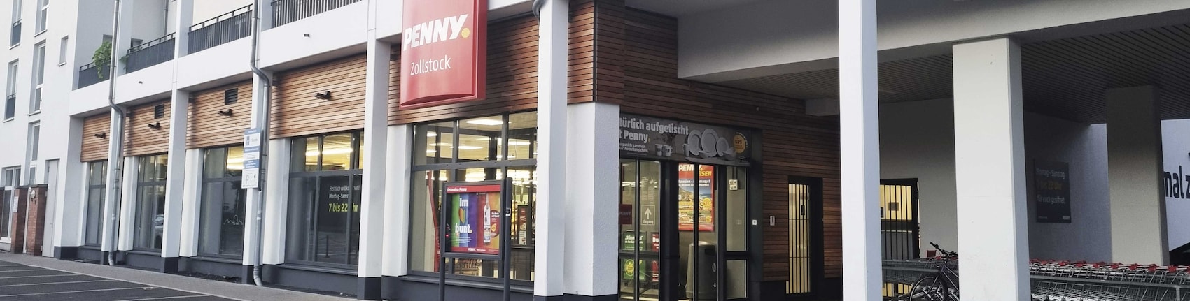 Sie sehen den Eingang vom Penny Markt in Köln – Zollstock Zollstockguertel 37