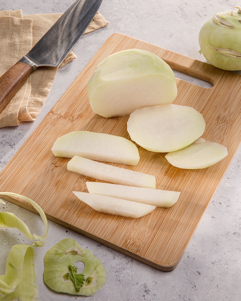 Dieses Bild zeigt die geschnittene Kohlrabi.
