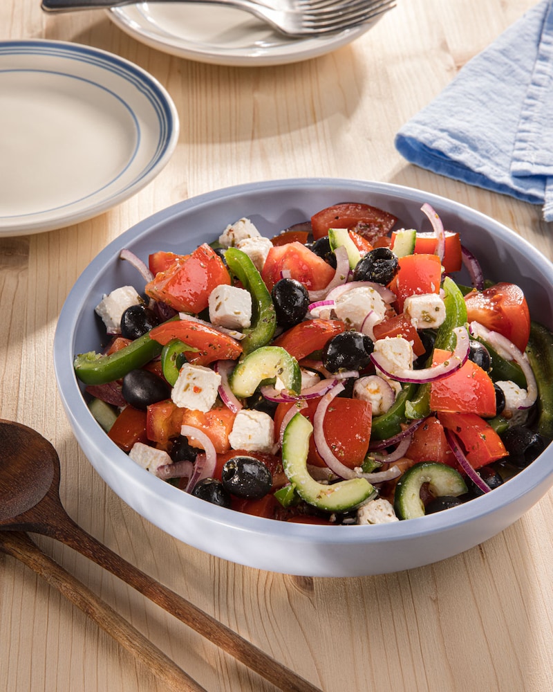 Dieses Bild zeigt den fertigen griechischen Salat.
