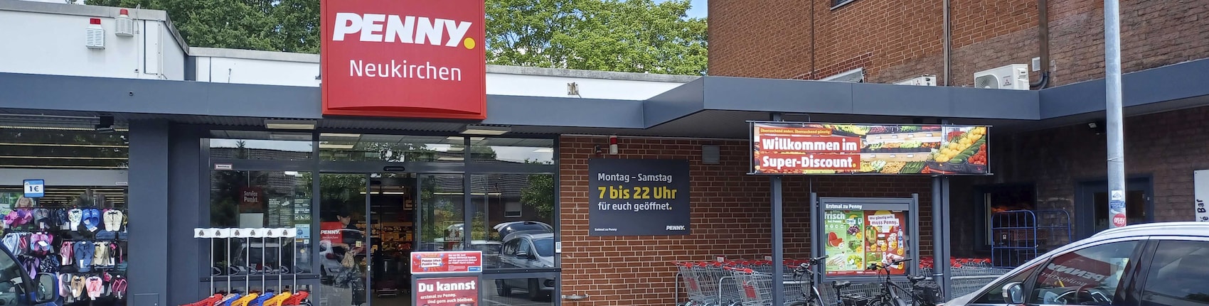 Sie sehen den Eingang vom Penny Markt Neukirchen – Vluyn Niederrheinallee 81